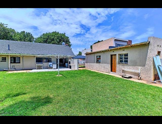 3 BEDROOM HOUSE FOR SALE IN JANSENPARK